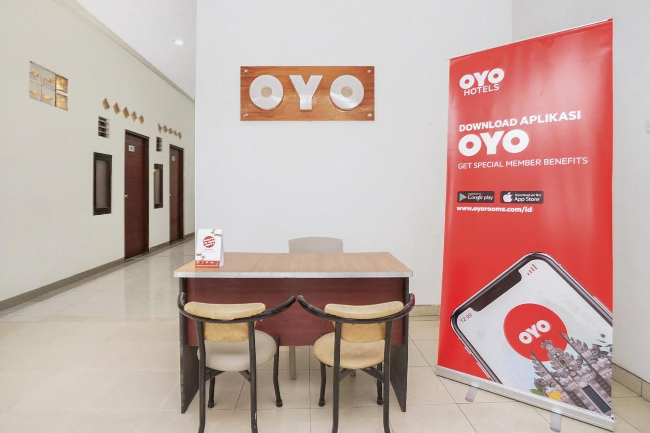 Vaccinated Staff - Oyo 658 Alibaba Residence Surabaya Exterior photo